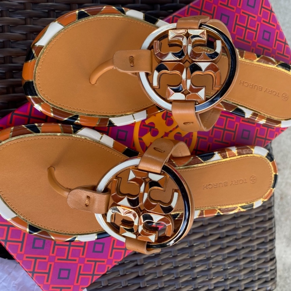 Tory Burch Tan Logo Sandals with tortoise shell colored Brown/black/white trim - Picture 2 of 6